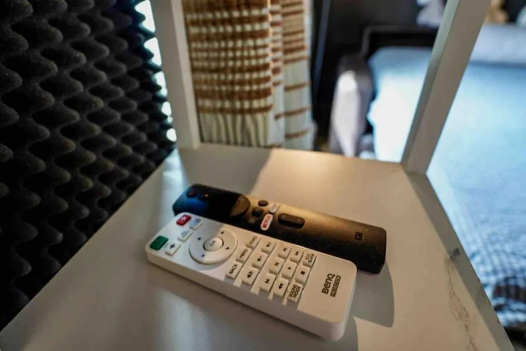Studio With Home Cinema@Paris Chatelet-1