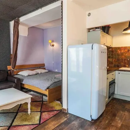 Studio With Home Cinema@Paris Chatelet-2